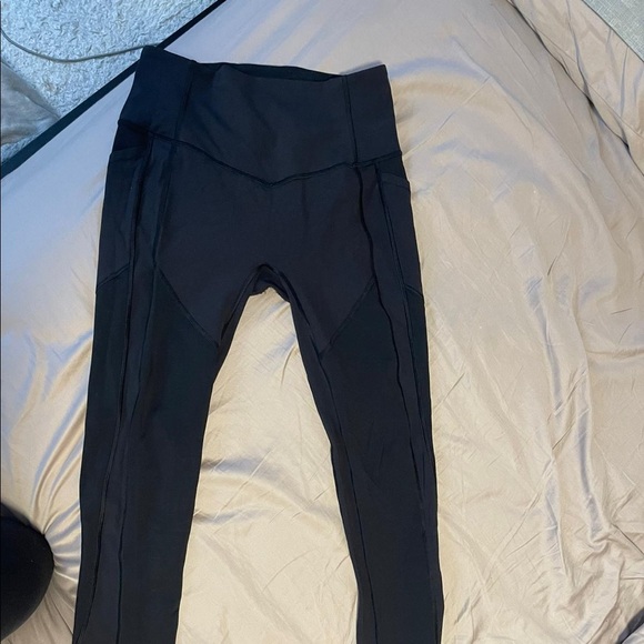 Lululemon pants - Picture 6 of 8